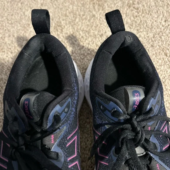 Women’s Asics Tennis Shoes Size 8 - Picture 5 of 7